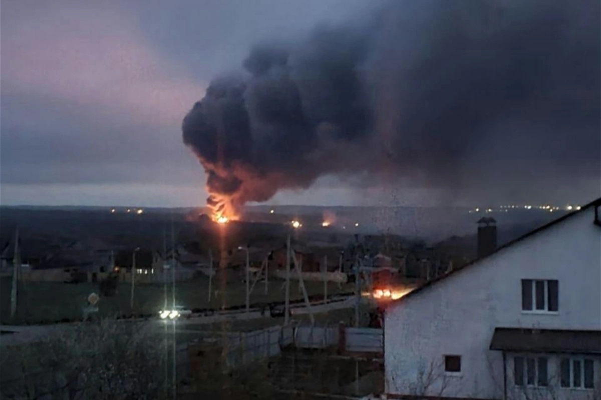 На складе боеприпасов в России произошел пожар, сопровождавшийся взрывами - ВИДЕО