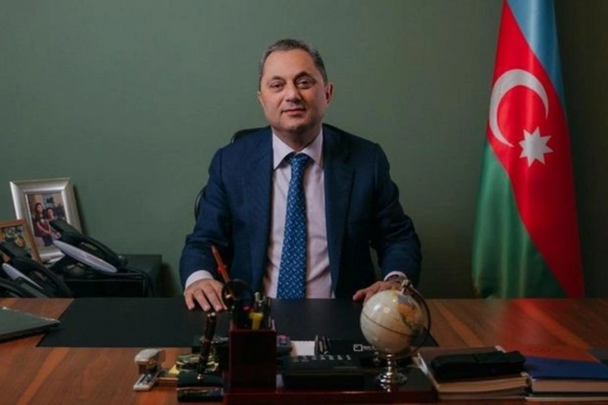 В Азербайджане вдвое сократили срок наказания бывшему должностному лицу