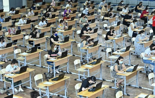 В Азербайджане состоялся тестовый экзамен по повторной сертификации учителей