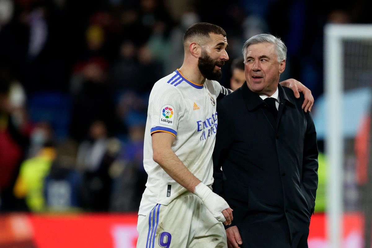 Benzema ilin oyunçusu, Ancelotti isə ilin baş məşqçisi oldu - FOTO