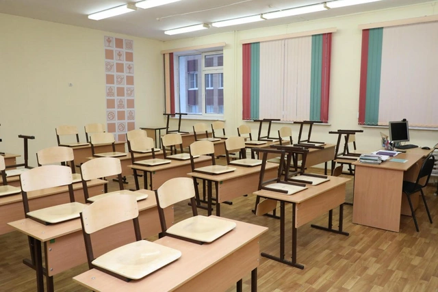 Армянские старшеклассники стали чаще выбирать уроки азербайджанского и турецкого - ВИДЕО