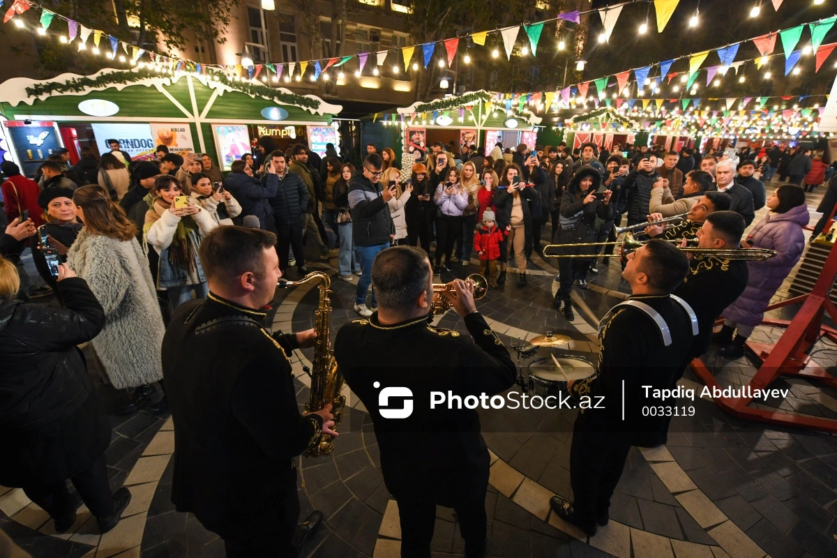 “Soyuq əllər, isti ürək” yarmarkasının açılışından FOTOREPORTAJ