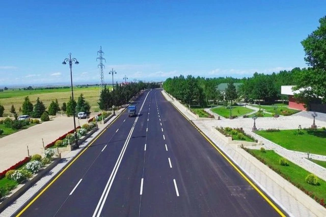Когда будет введена в эксплуатацию платная дорога от Баку до границы с Россией?