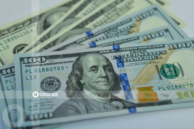SOFAZ в декабре резко сократил продажи на валютных аукционах