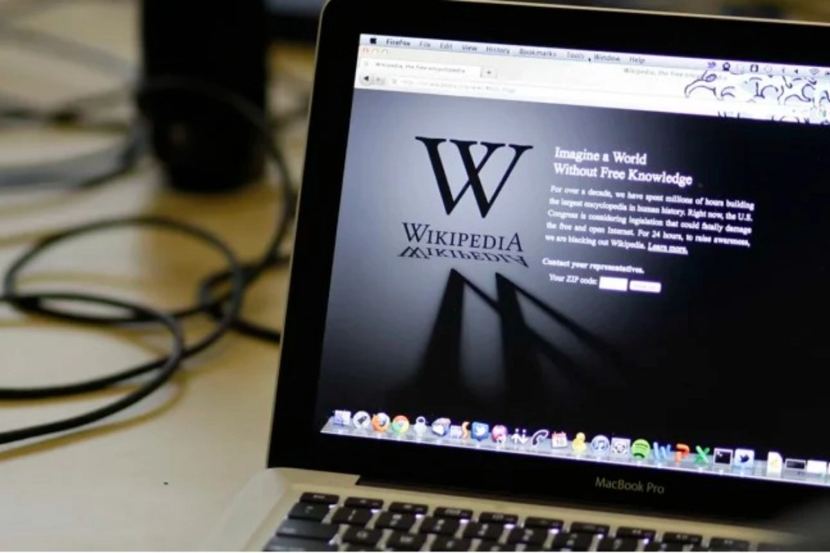 В Пакистане заблокировали "Википедию" из-за "богохульного" контента