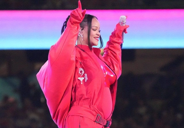 Rihanna son beş ildəki ilk çıxışı üçün pul almayacaq
