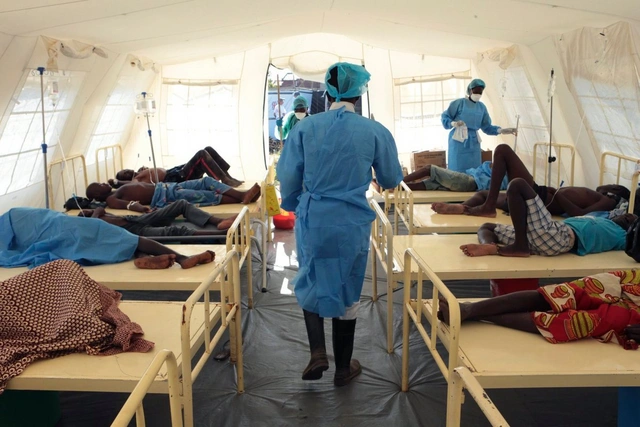 Мозамбик пытается сдержать вспышку холеры после циклона "Фредди"