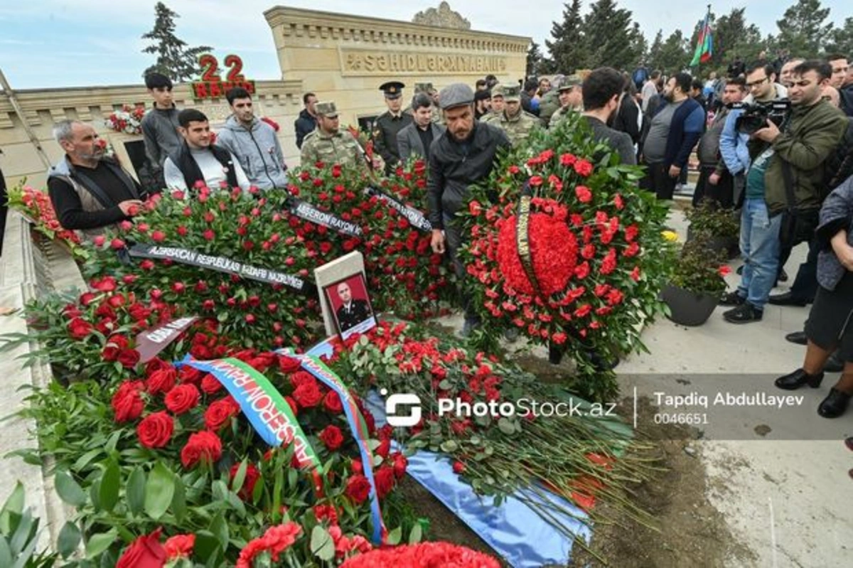 В поселке Сарай похоронили шехида Видади Залова - ОБНОВЛЕНО + ФОТО/ВИДЕО