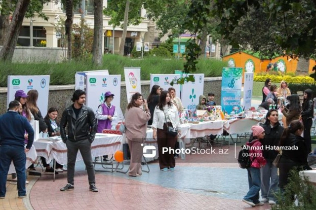 В Баку состоялся III Азербайджанский фестиваль аутизма - ФОТО