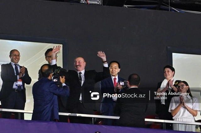Ильхам Алиев и Мехрибан Алиева наблюдали за церемонией открытия ЧМ по тхэквондо - ОБНОВЛЕНО + ФОТО/ВИДЕО