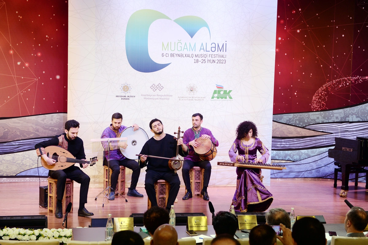 “Muğam aləmi” VI Beynəlxalq Musiqi Festivalı çərçivəsində Beynəlxalq Muğam Müsabiqəsi keçirilir - FOTO/VİDEO