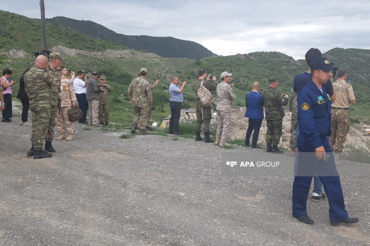 Xarici diplomatların Qarabağa səfəri başa çatıb - YENİLƏNİB + FOTO/VİDEO