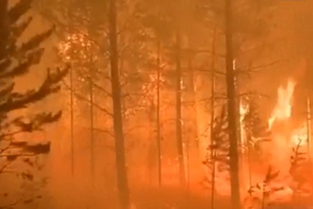 Якутия в огне: регион охватили сильные пожары - ВИДЕО