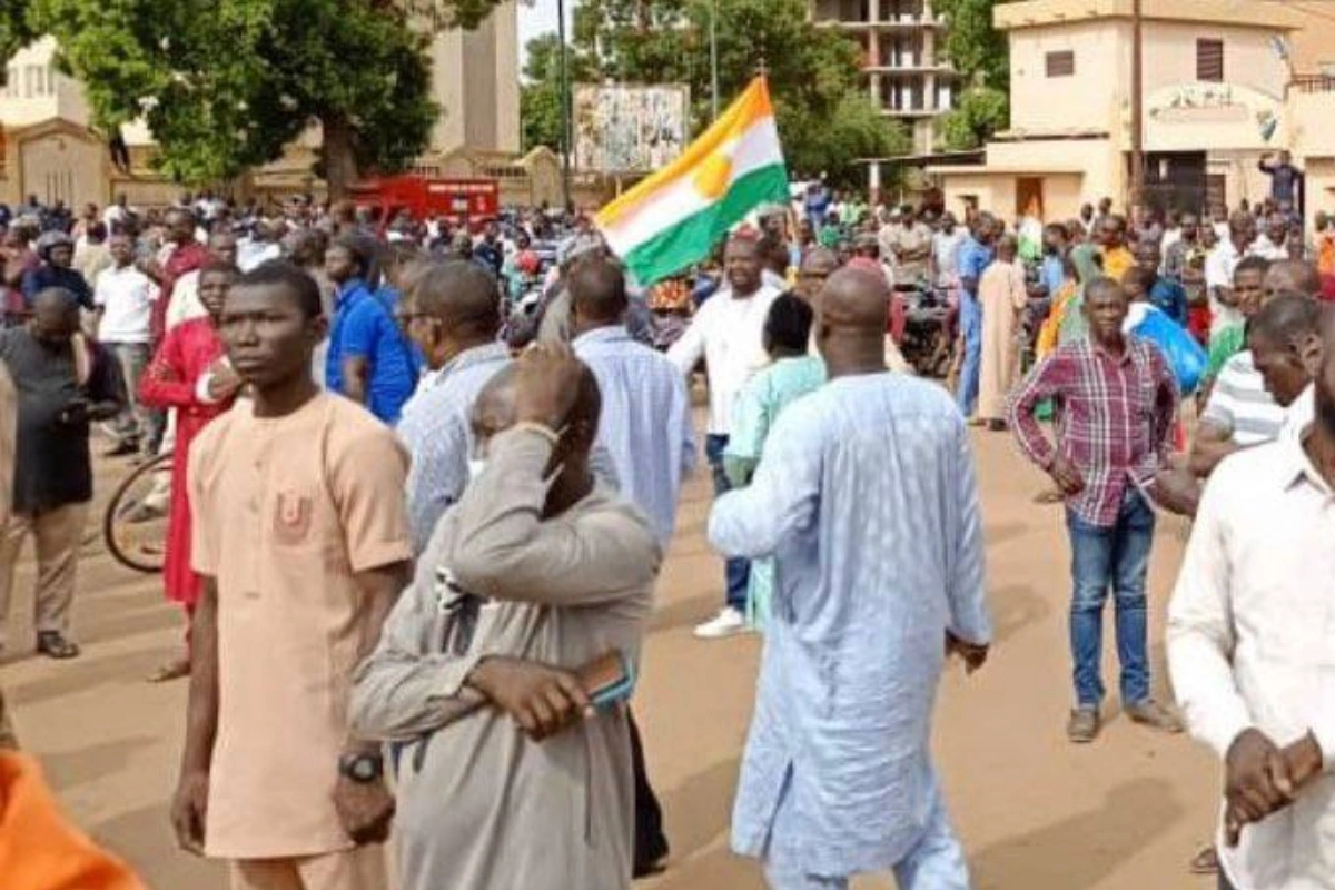 Nigerdə Fransa qoşunlarının geri çəkilməsi tələbi ilə etiraz aksiyası keçirilib
