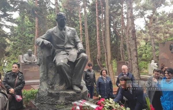 В День национальной музыки почтена память гениального композитора Узеира Гаджибейли - ФОТО