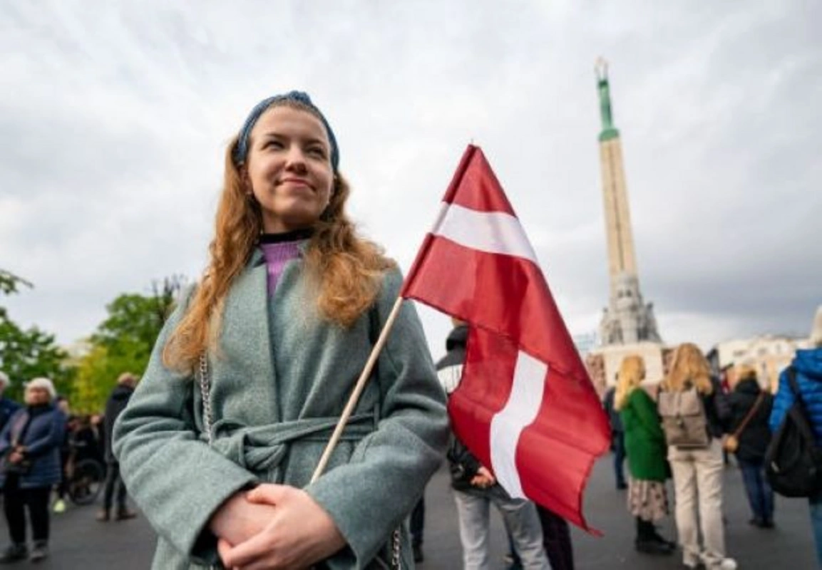 Около 3 600 граждан России будут вынуждены покинуть Латвию