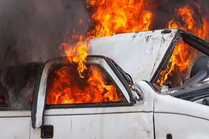 В Товузском районе загорелся автомобиль