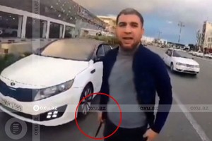 В Баку водителю мопеда угрожали ножом - ФОТО/ВИДЕО