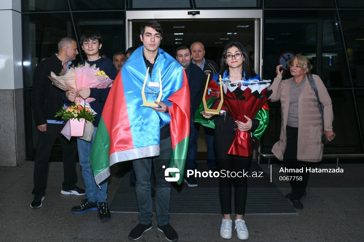 Dünya çempionlarımız Vətənə qayıtdılar - FOTO/VİDEO