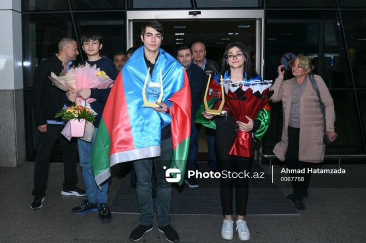 Ставшие чемпионами мира азербайджанские шахматисты вернулись на родину - ФОТО/ВИДЕО