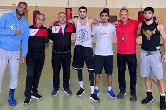 Сборная Азербайджана по боксу отправилась в Болгарию