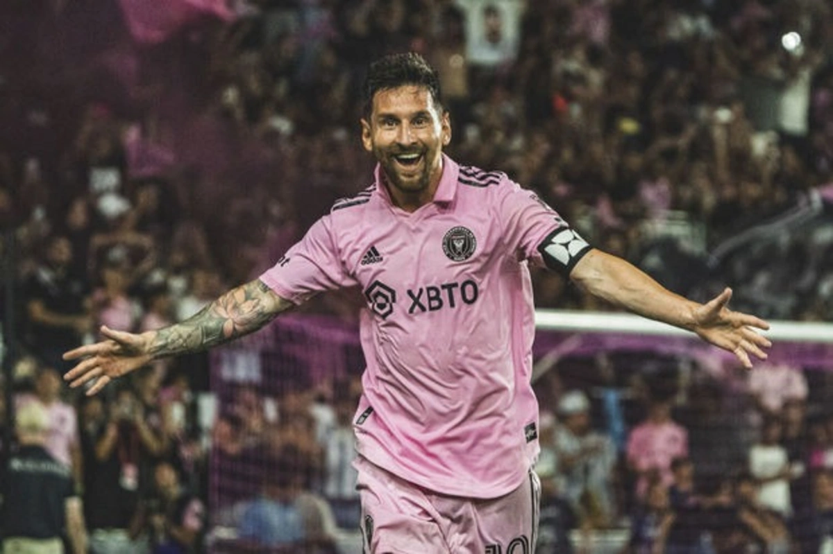 Messi karyerasında ən çox sevdiyi qolu açıqlayıb - VİDEO