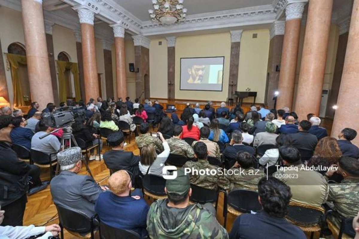 В Музейном центре состоялось мероприятие "Сражающиеся художники", посвященное Дню Победы - ФОТОРЕПОРТАЖ