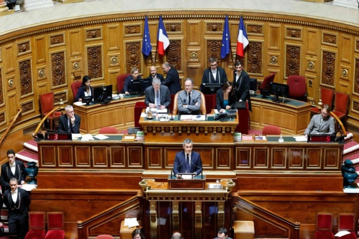 Fransa Senatı mübahisəli immiqrasiya qanun layihəsinin müzakirəsinə başlayıb