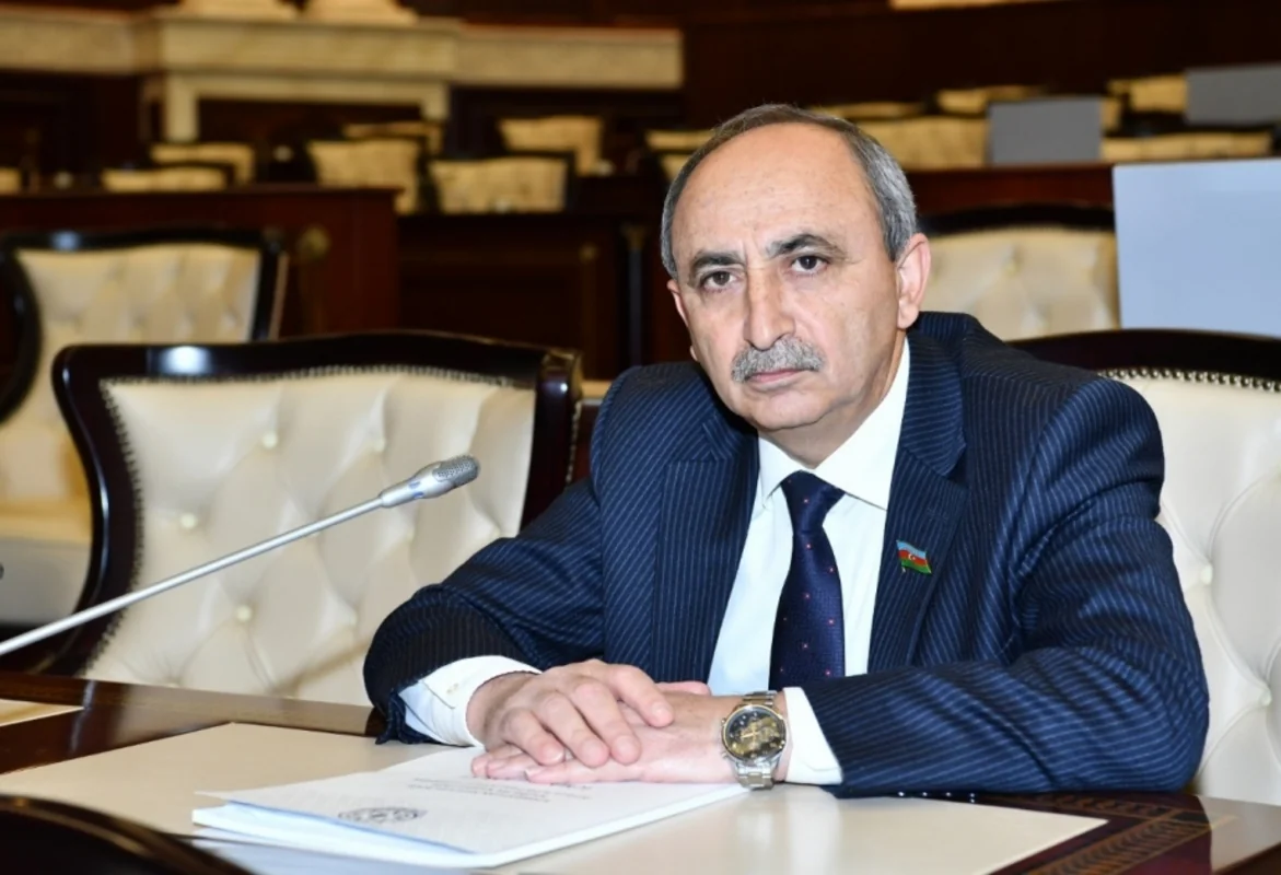 Deputat: “Alimə verilən elmi dərəcə pulu yox, çörək puludur”