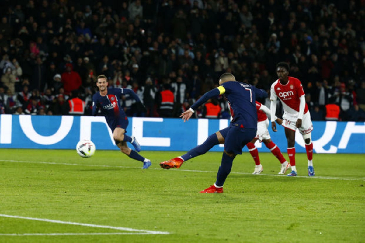 Лига 1: ПСЖ обыграл "Монако" в матче с семью мячами - ВИДЕО