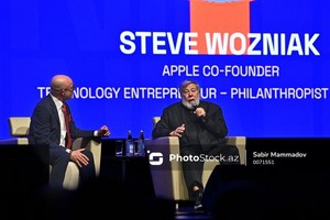 Стив Возняк в Баку рассказал об инновациях, Стиве Джобсе и возможностях бизнеса