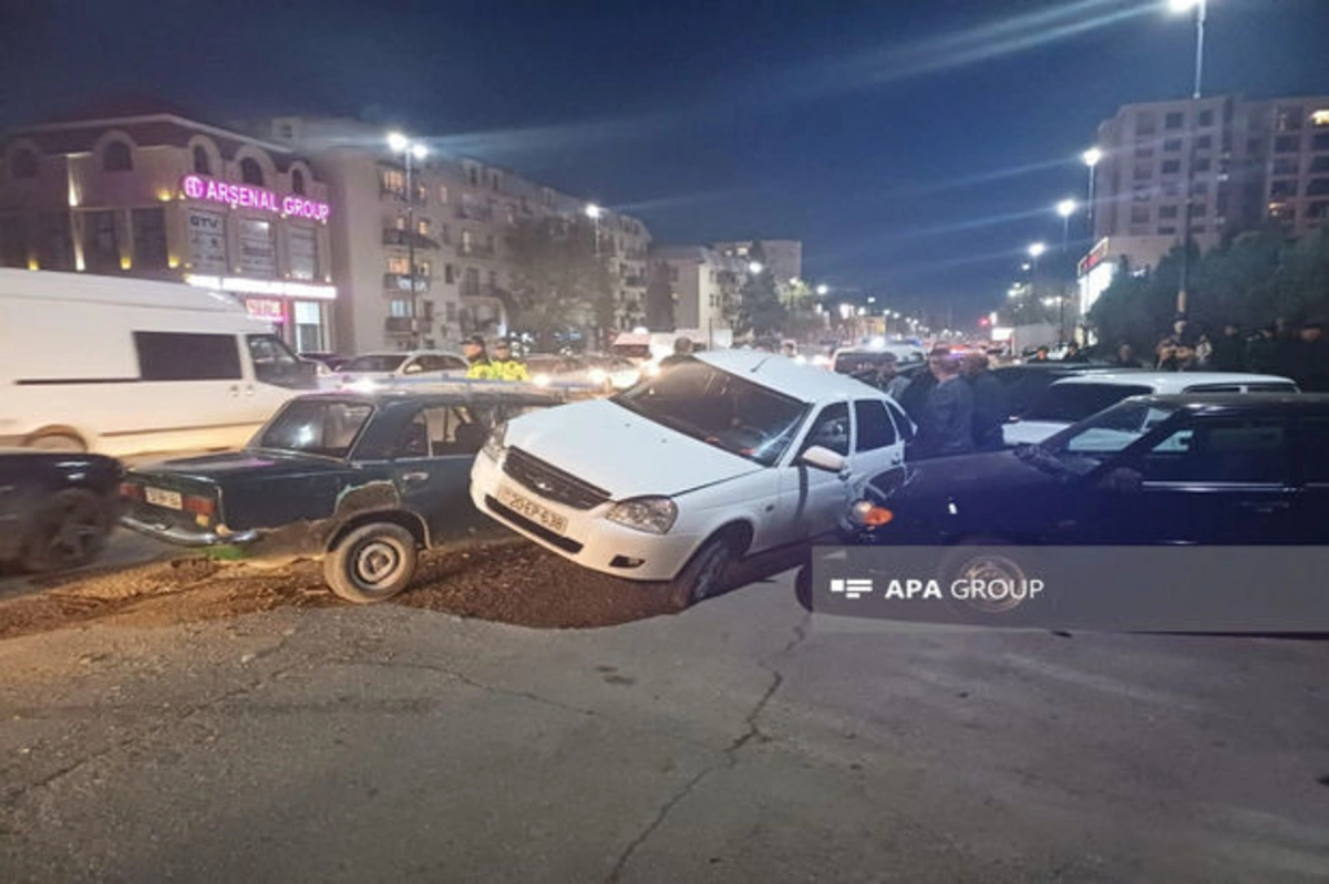 В Гяндже столкнулись автомобили: есть пострадавший - ФОТО