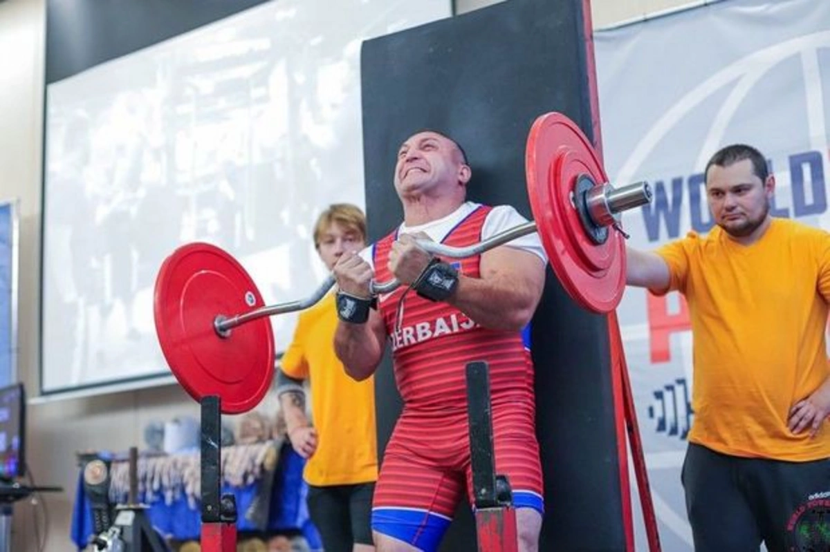 Азербайджанский спортсмен стал чемпионом мира по пауэрспорту - ФОТО