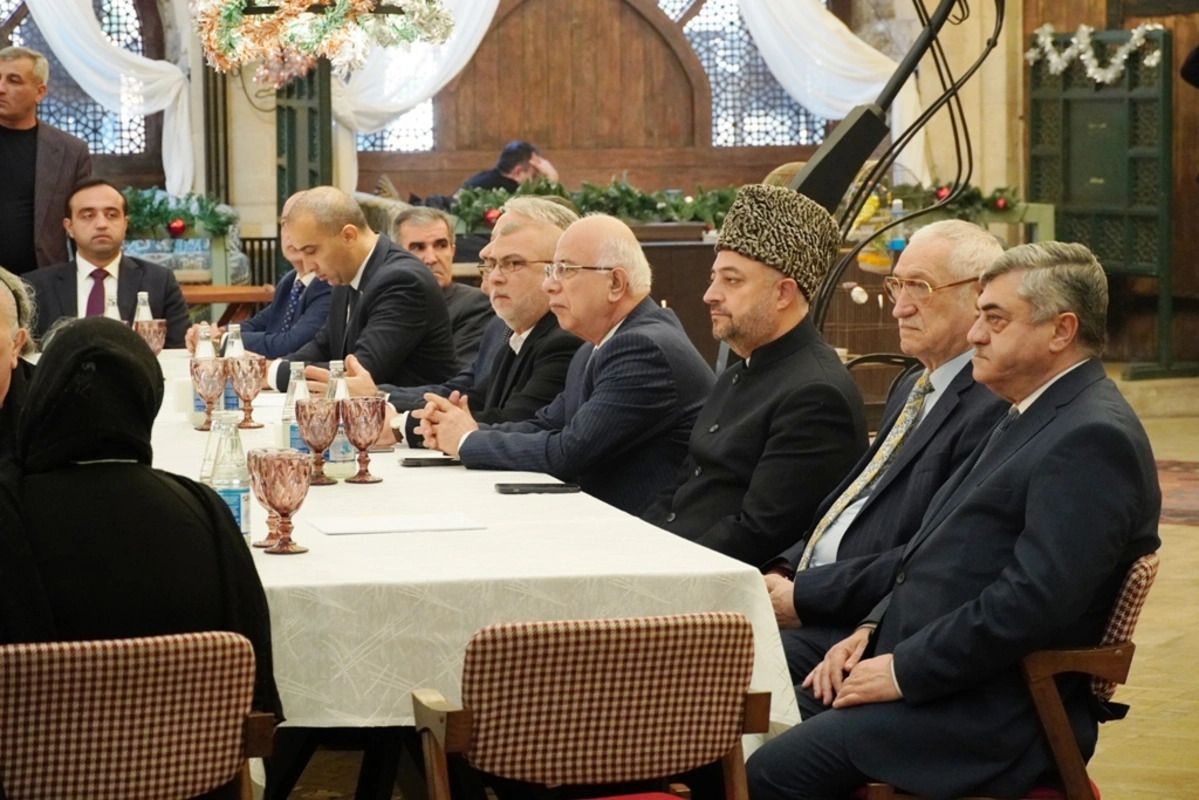 İçərişəhərdə “Ulu öndər və milli-mənəvi dəyərlərimiz” mövzusunda konfrans keçirilib - FOTO