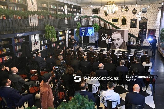 “Heydər Əliyev. 100 faktın tarixi” kitabının təqdimat mərasimi keçirildi - FOTO