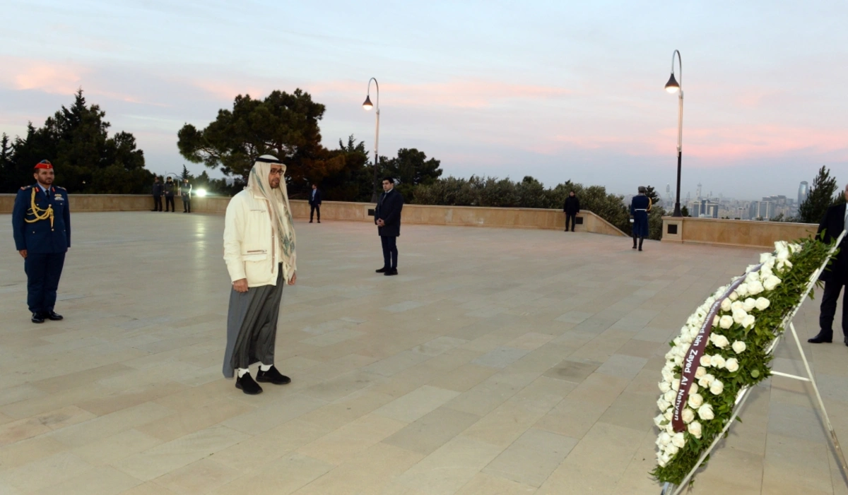 BƏƏ lideri Bakıda şəhidlərin xatirəsini anıb - YENİLƏNİB + FOTO/VİDEO