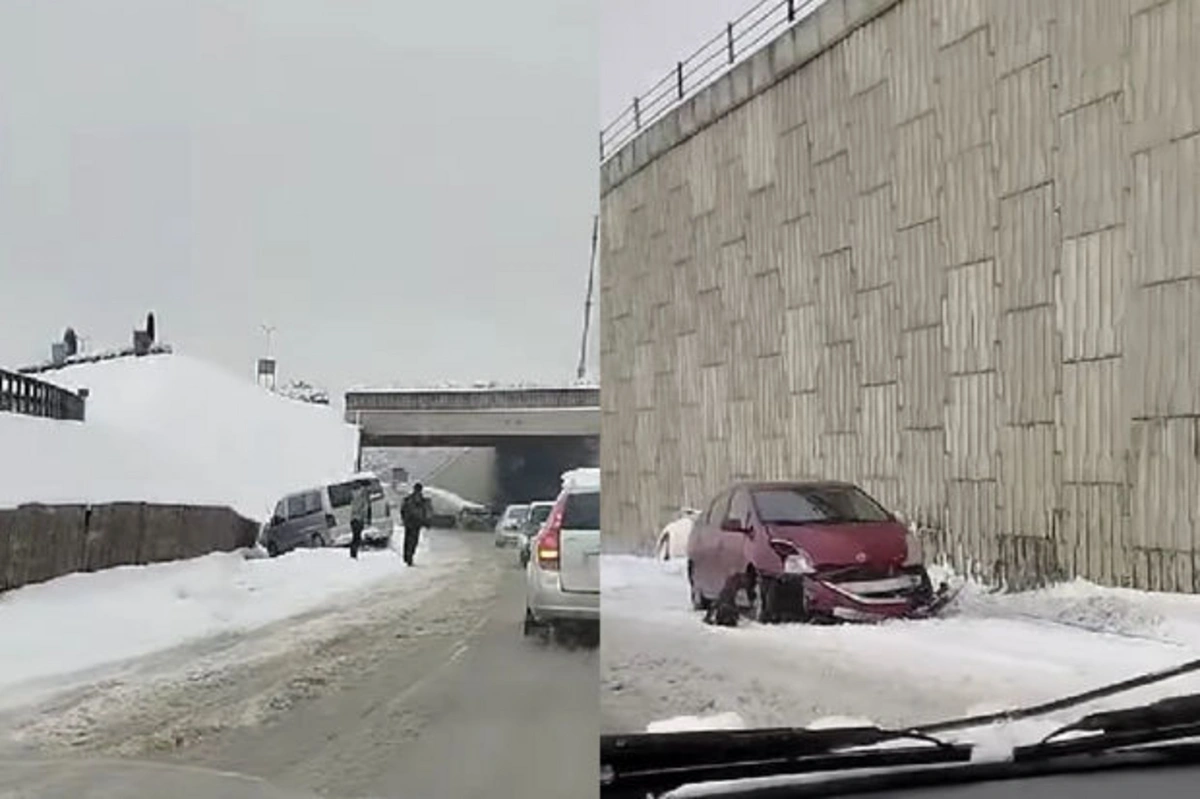 В Баку несколько автомобилей попали в ДТП из-за гололеда на дороге - ВИДЕО