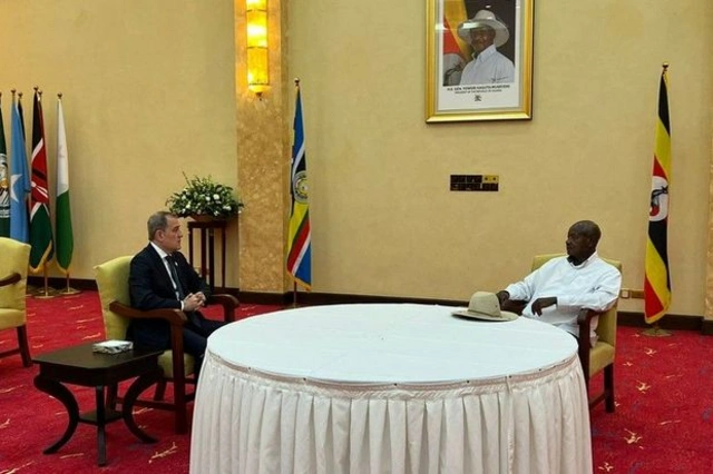 Глава МИД Азербайджана встретился с президентом Уганды - ФОТО