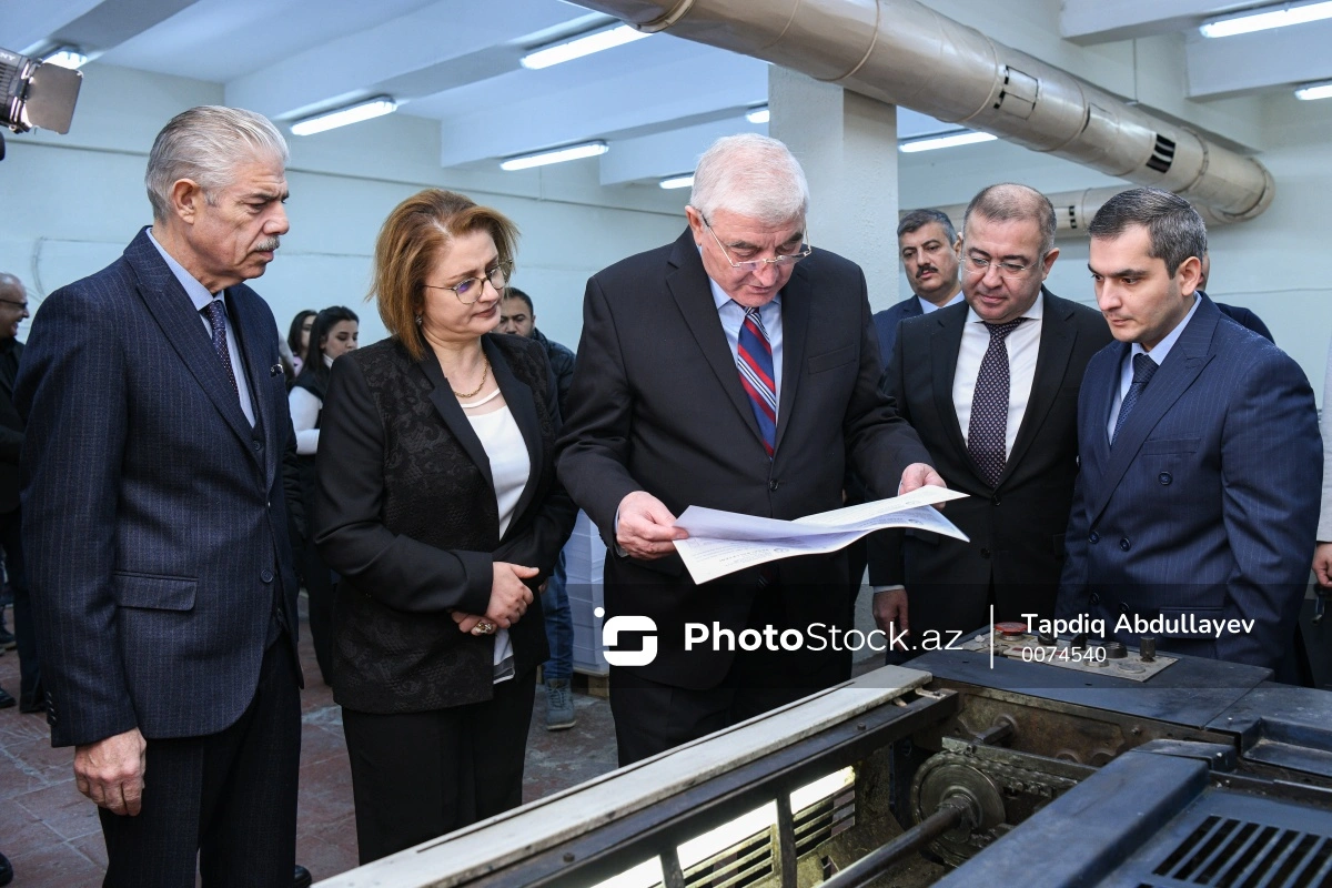 Azərbaycanda prezident seçkisi ilə bağlı bülletenlərin çapına başlanıldı - FOTO/VİDEO