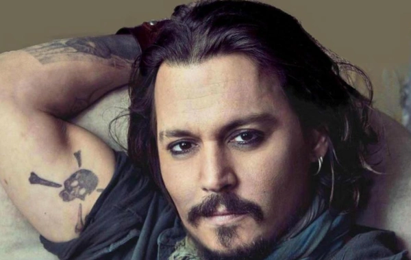 Conni Depp “Karib dənizinin quldurları” filminə qayıdır