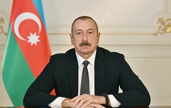 Prezident Arif Paşayevi təbrik etdi