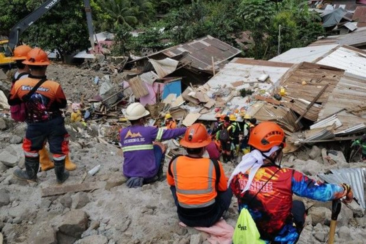 Число жертв схода оползня на Филиппинах достигло 90
