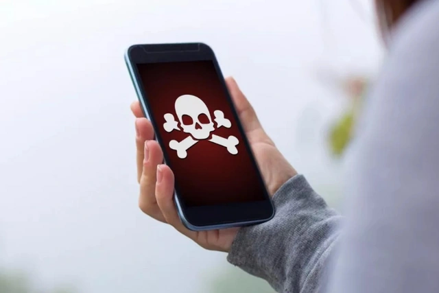 Пользователей iPhone предупредили об опасном вирусе - ФОТО