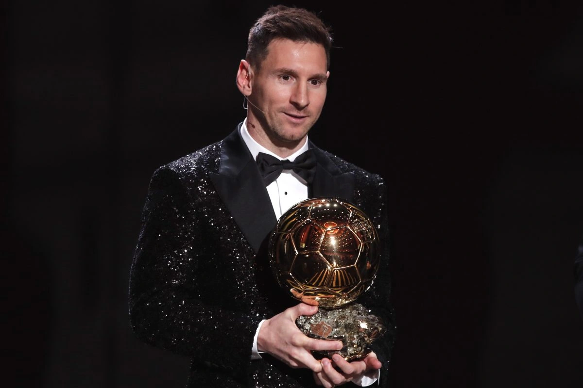 Messi səkkizinci “Qızıl top”unu “Barselona” muzeyinə bağışladı