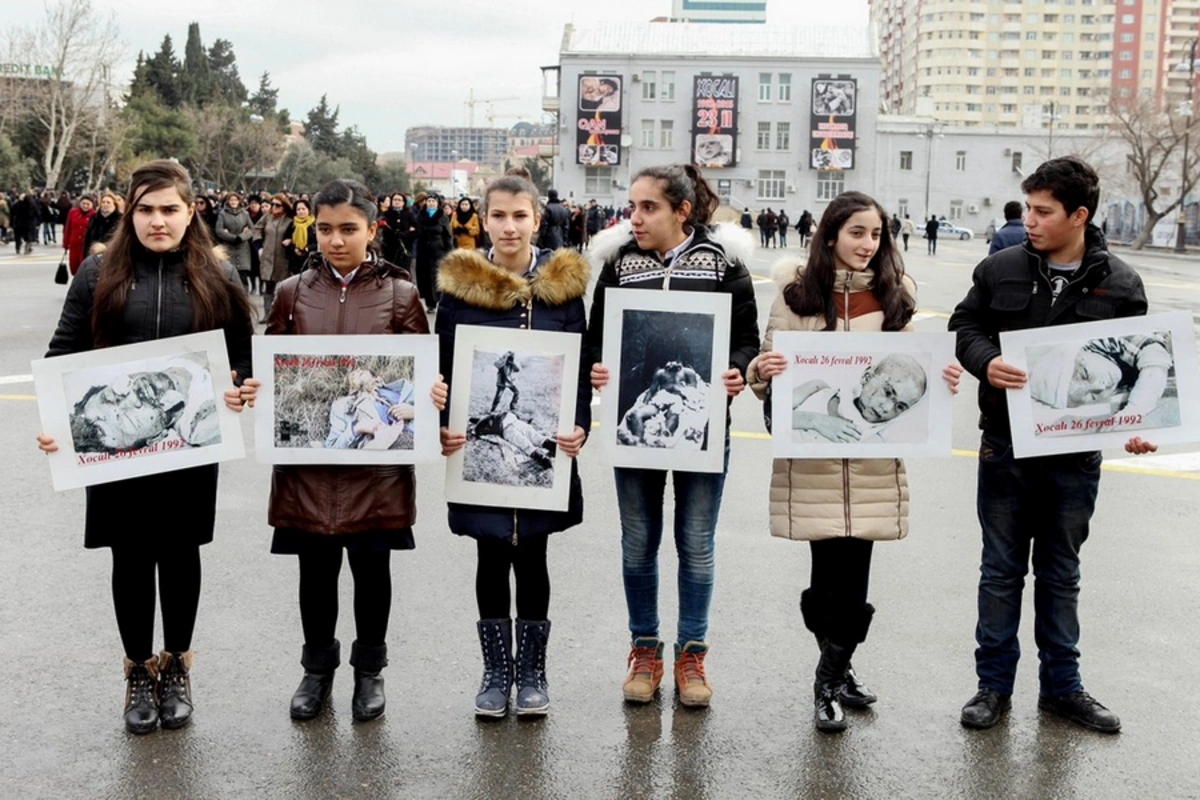 News.ru: “613 ölü - Ermənistan və Qərb niyə Xocalıda baş verənləri soyqırımı kimi tanımır?” - FOTO