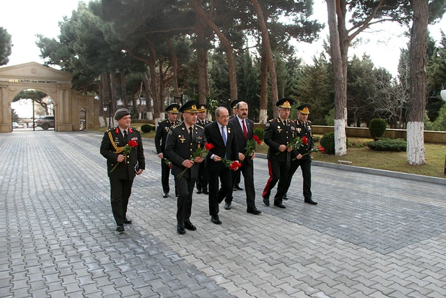 Türkiyənin milli müdafiə nazirinin müavini hərbi institutu ziyarət edib - FOTO/VİDEO