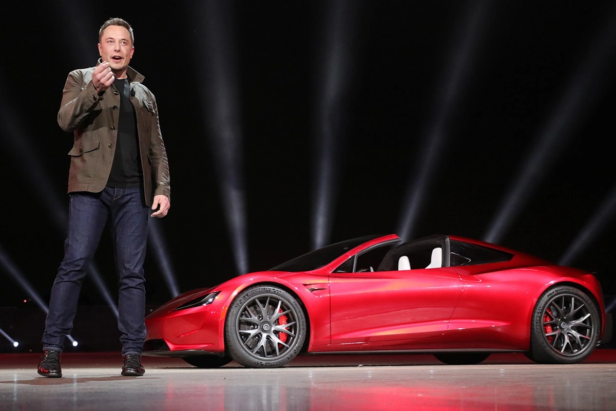 Tesla выпустит новый спортивный электромобиль - ФОТО
