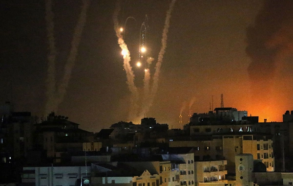 "Хезболла" выпустила десятки ракет по израильскому городу - ВИДЕО