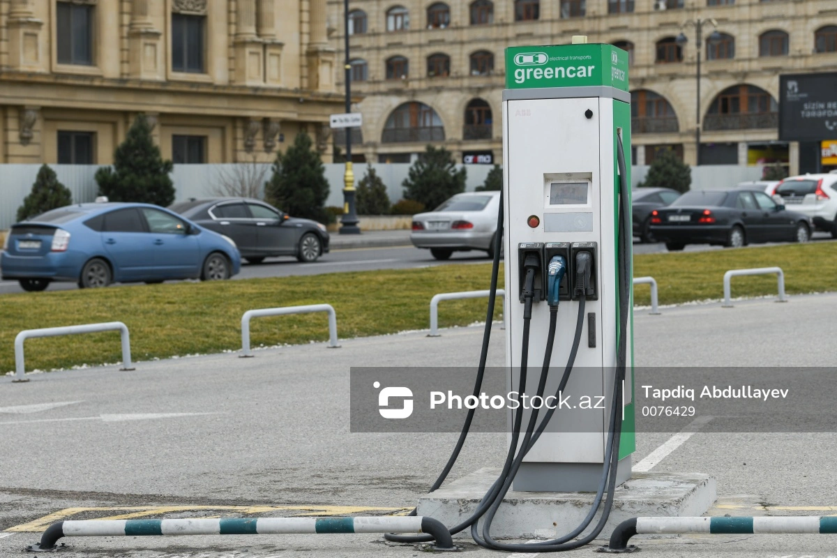 Azərbaycanda elektrik mühərrikli nəqliyyat vasitələrindən istifadənin təşviqi ilə bağlı SƏRƏNCAM