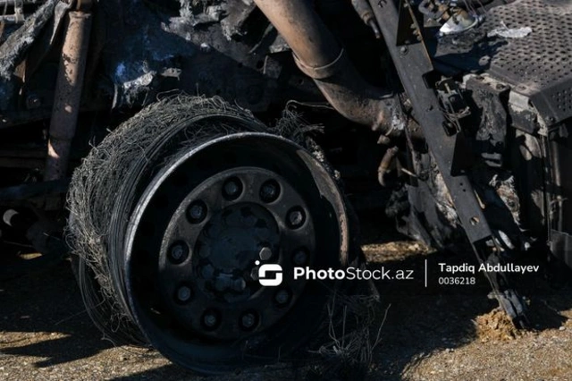 В Джалилабадском районе автомобиль врезался в прицеп трактора: есть пострадавшие - ВИДЕО